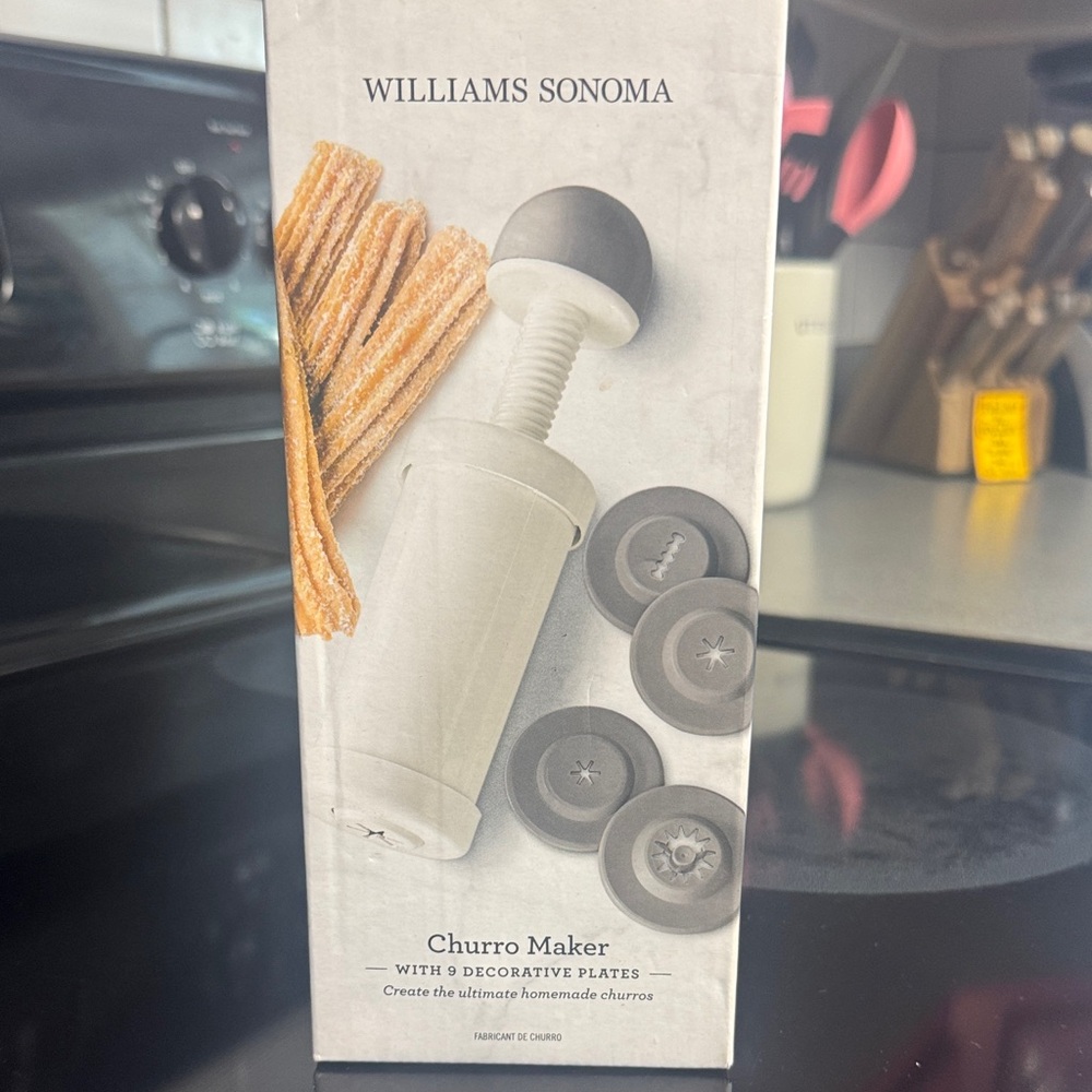 Williams Sonoma Churro Maker with Decorative Plates. BRAND NEW - Never opened.